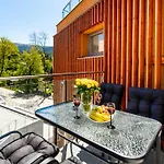 Good Time - Stone Hill Iv Apartman *